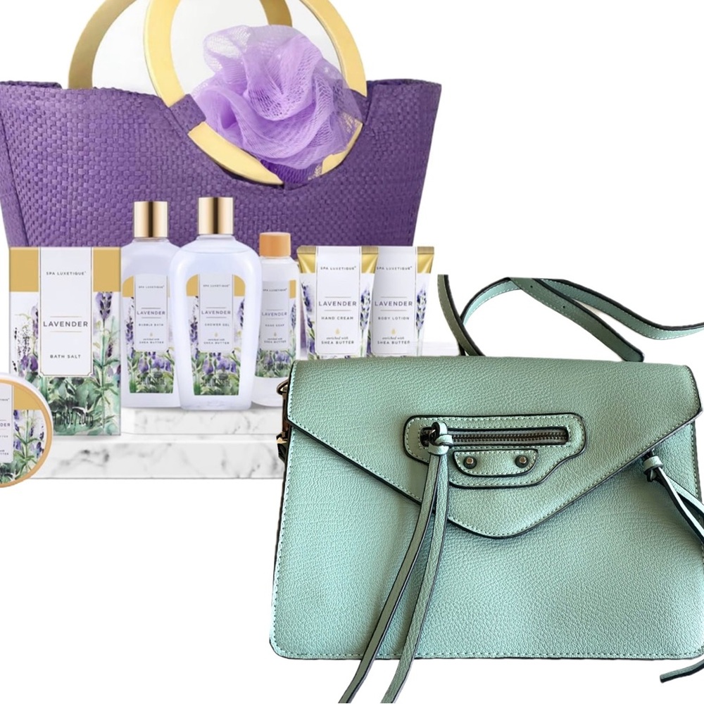 Light blue shoulder handbag with spa gift basket set